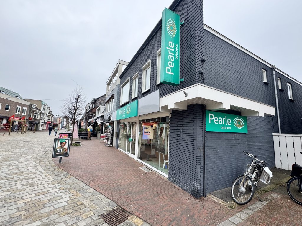 Pearle Opticiens winkel in de Benelux
