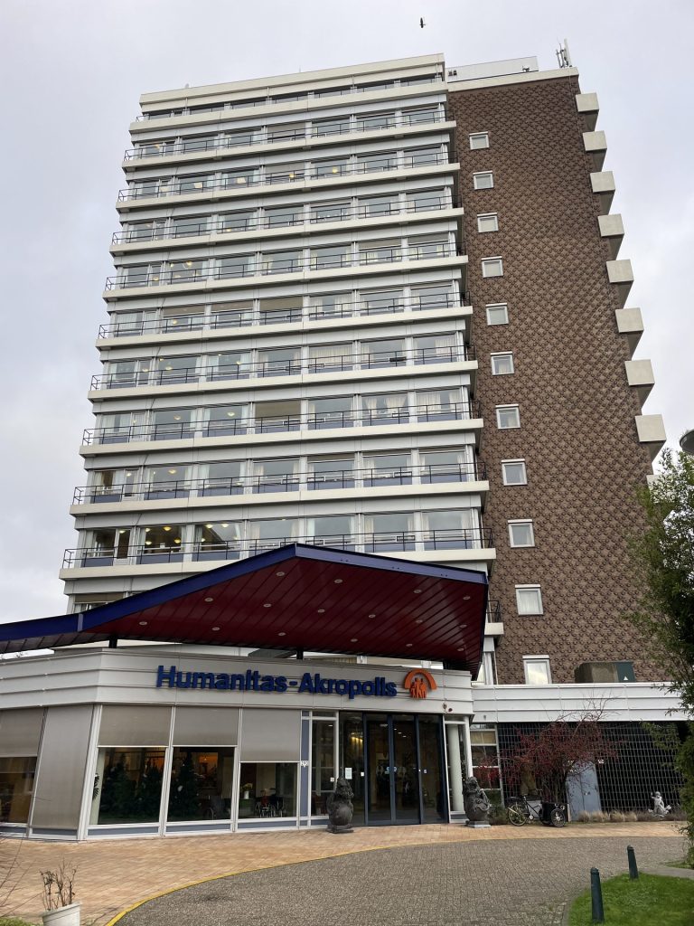 Woontoren Humanitas Akropolis in Rotterdam